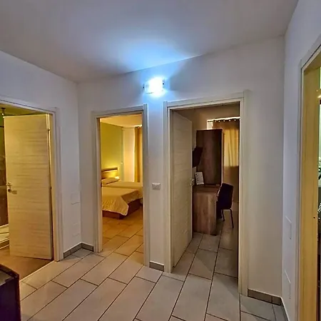 Hotel Mansio & Elmas